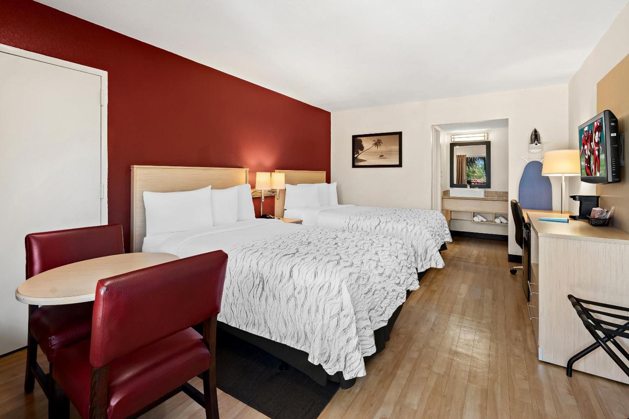 Red Roof Inn Plus+ & Suites Naples Downtown-5Th Ave S Ngoại thất bức ảnh