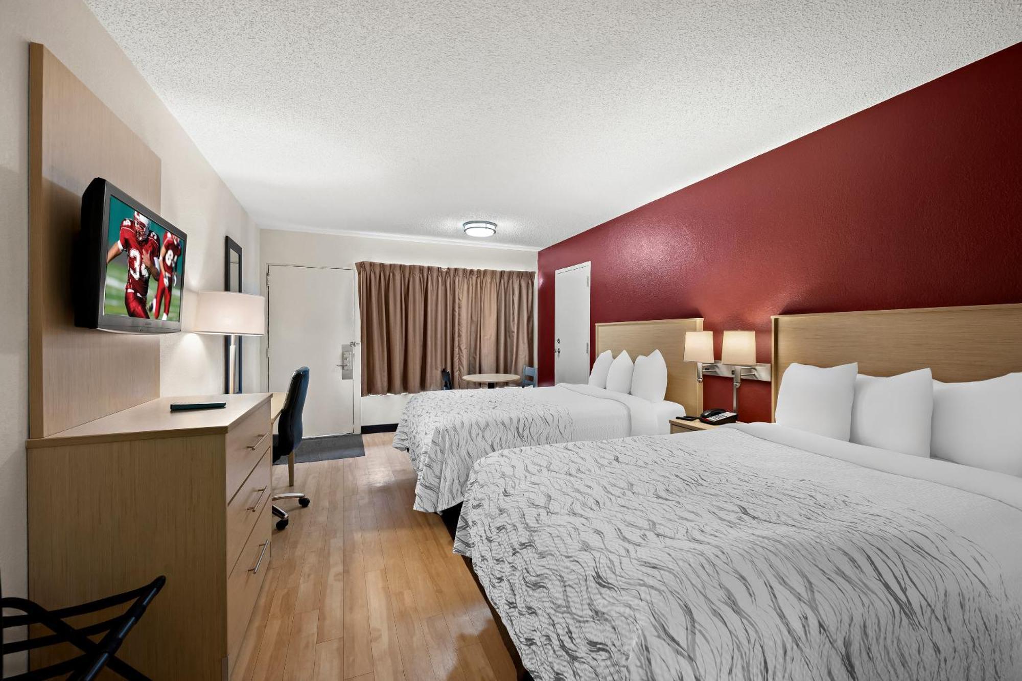 Red Roof Inn Plus+ & Suites Naples Downtown-5Th Ave S Ngoại thất bức ảnh